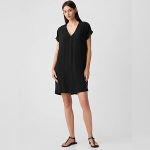 Gap black V-neck dress XL